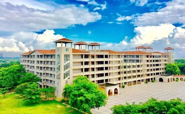 虎门外语学校国际部