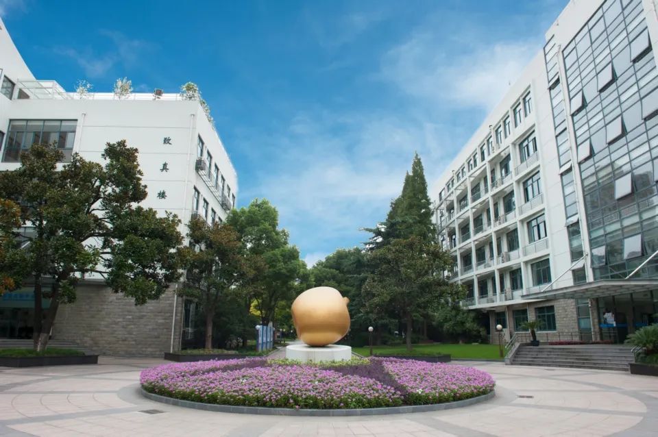 上海市建平中学国际课程班