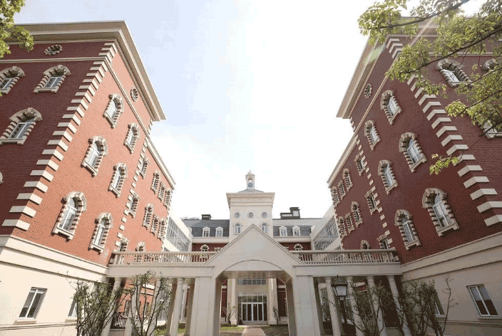 上海惠灵顿外籍人员子女学校