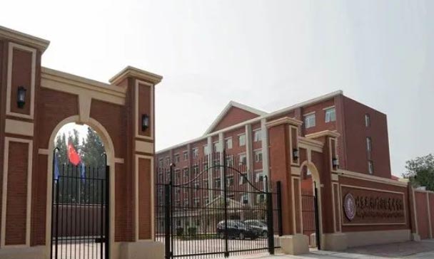 北京新桥外国语高中学校