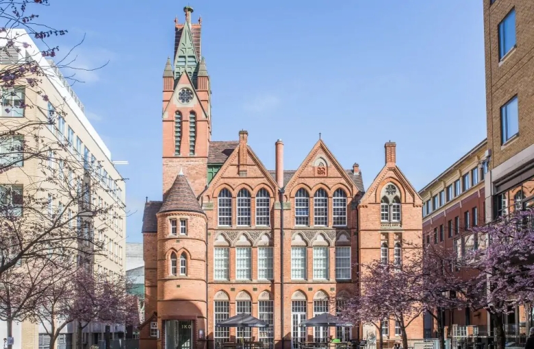 伯明翰城市大学