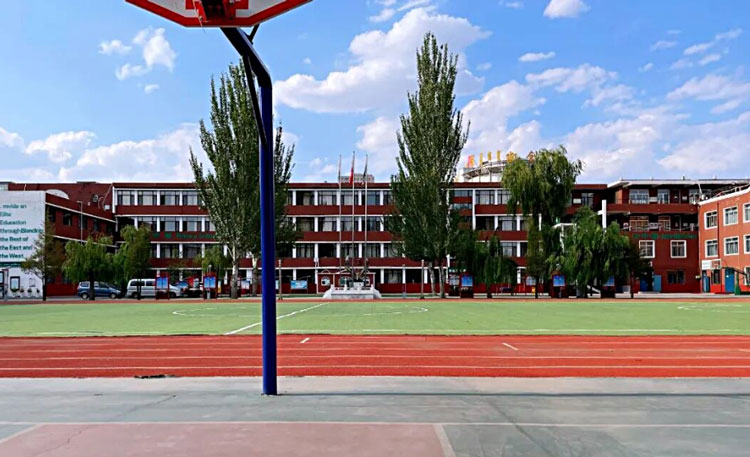 内蒙古鄂尔多斯枫叶国际学校