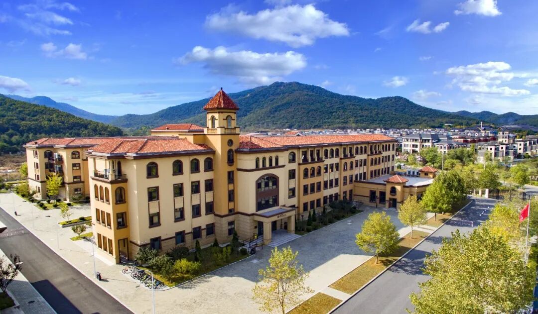 大连华美双语学校