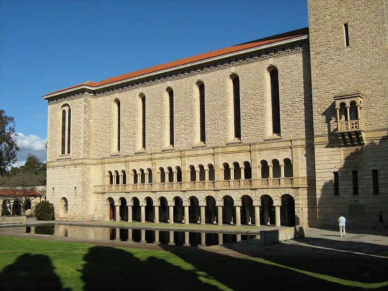 西澳大学
