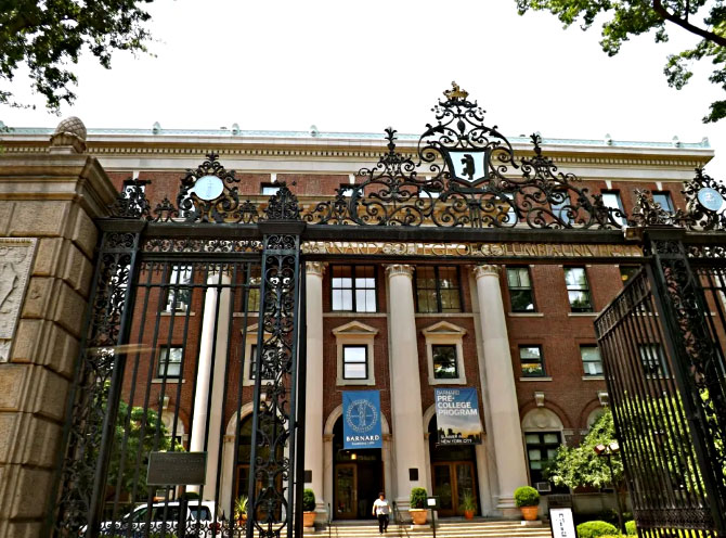 巴纳德学院
