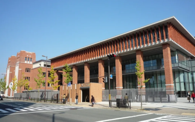 同志社大学