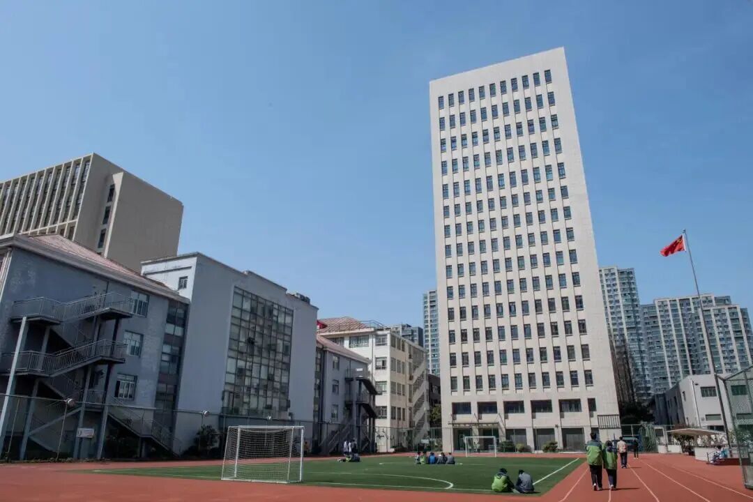 上海医药职工大学融合高中
