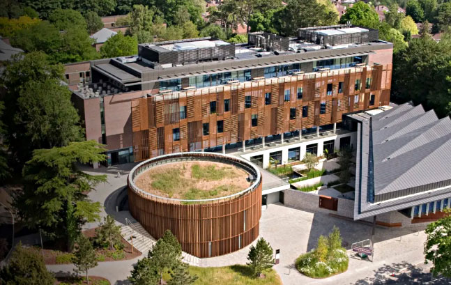 温切(彻)斯特大学