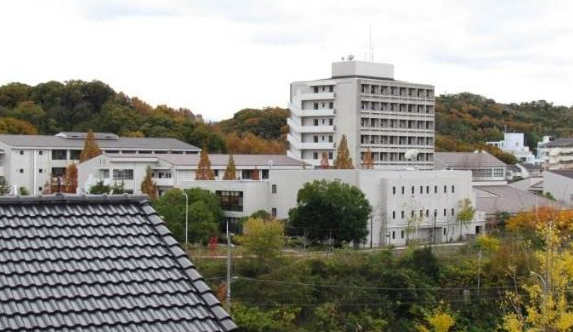 神户市外国语大学