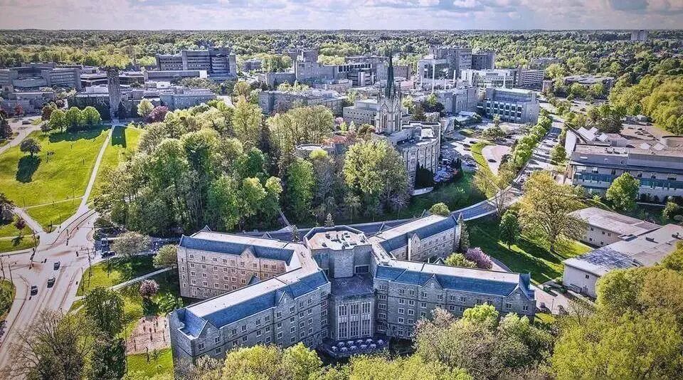 韦仕敦大学（西安大略大学）
