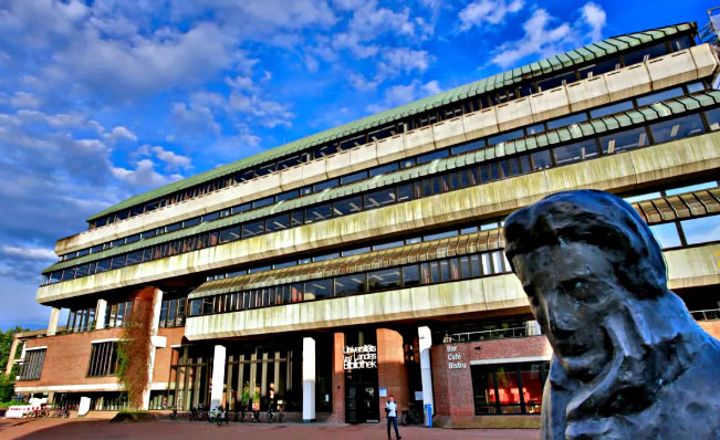 杜塞尔多夫大学