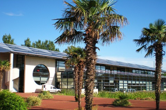 拉罗谢尔大学