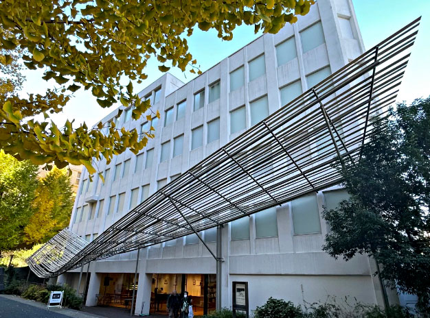 早稻田大学