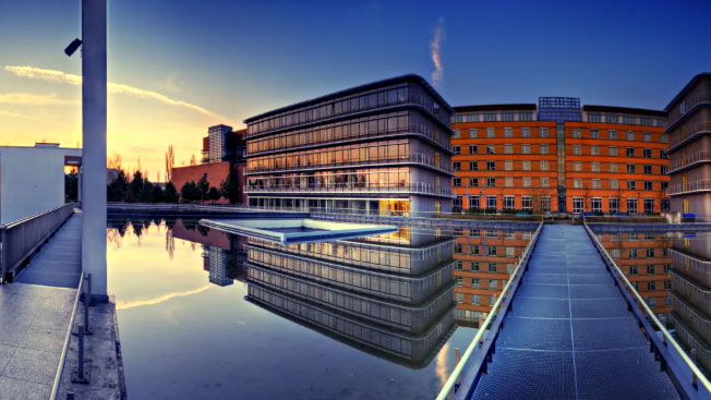萨尔大学