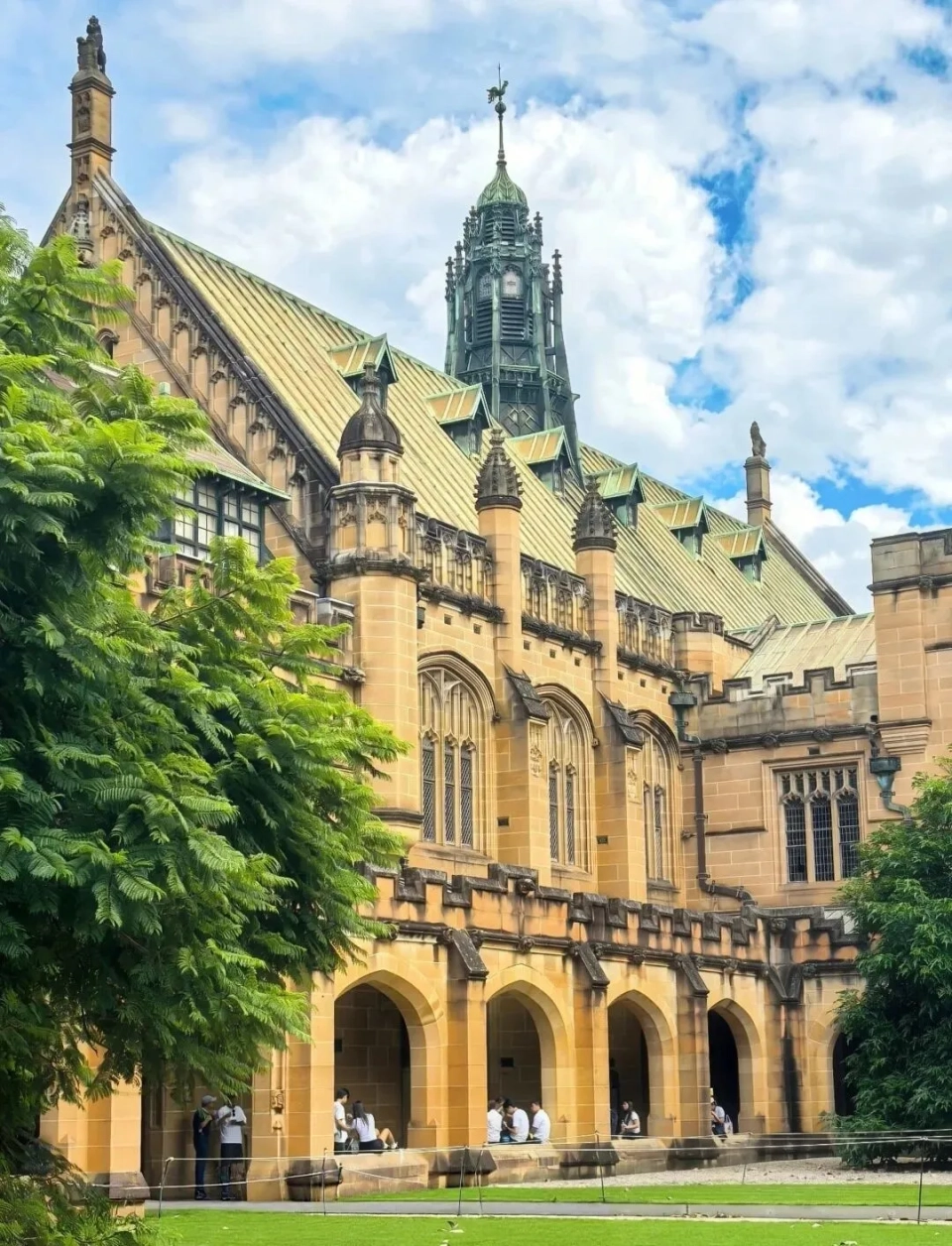 悉尼大学