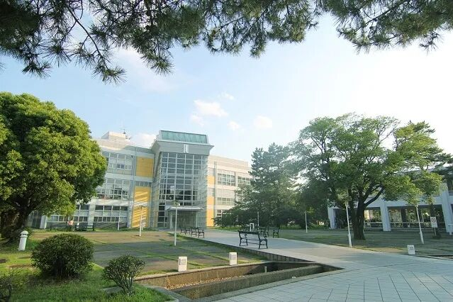 名古屋市立大学