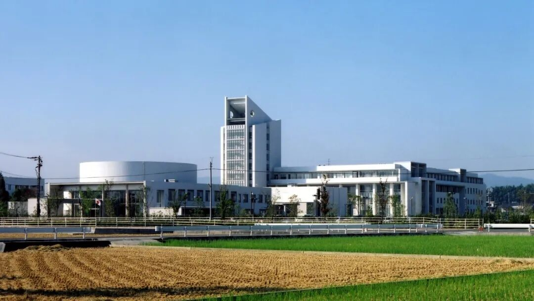 福冈县立大学