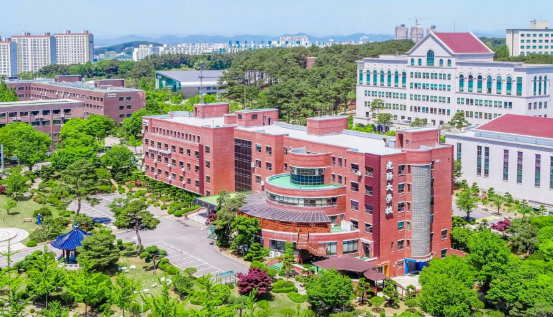建阳大学