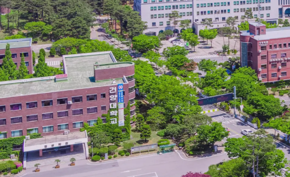 建阳大学