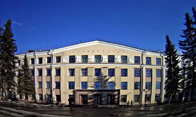 彼得罗扎沃茨克国立大学