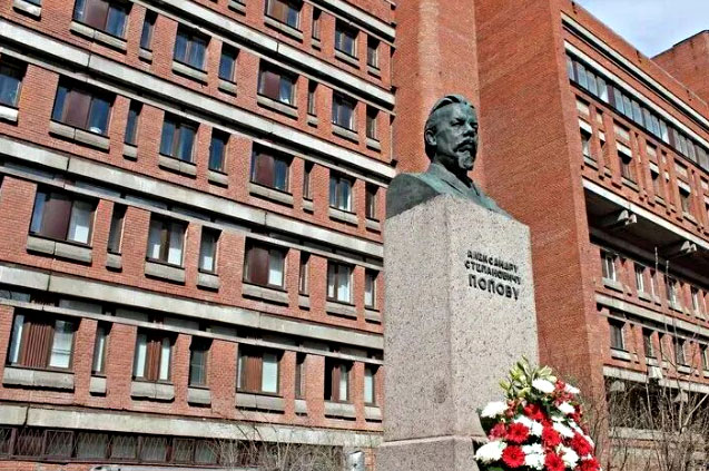 圣彼得堡国立电子技术大学