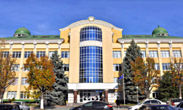 阿迪格国立大学