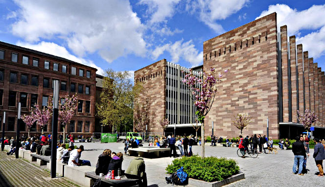 弗莱堡大学