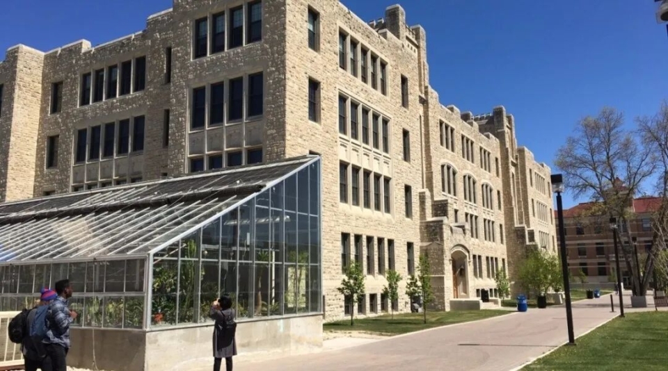 曼尼托巴大学