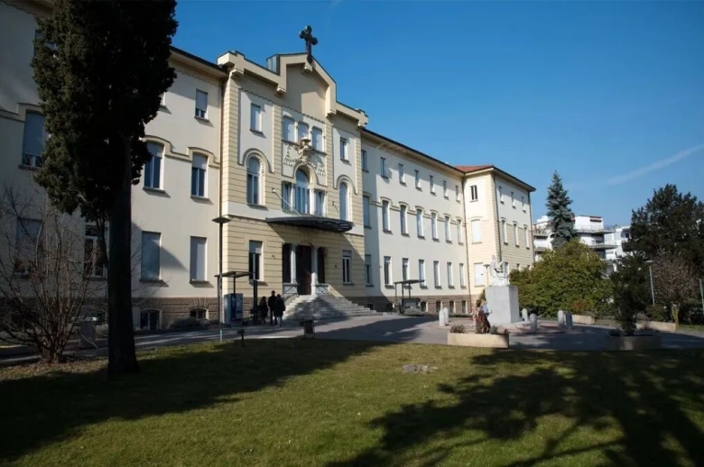 瑞士意大利语区高等专业学院